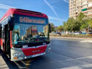 Autobús de la línea 64 de EMT Valencia